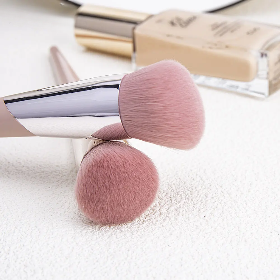 Cọ Đa Năng Tán Kem Nền COLOURPOP Multi-purpose Brush C106